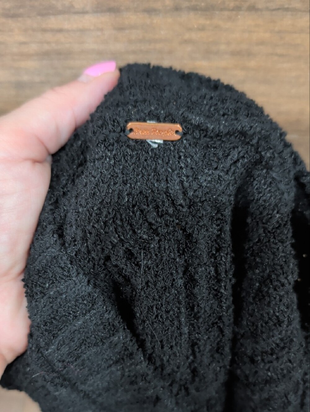 Cable Knit Sleeveless Sweater Tank - Black - Picture 4 of 5